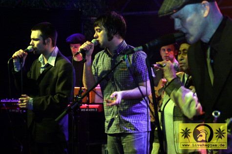 Doreen Shaffer (Jam) with The Moon Invaders - Skankin-Round The X-Mas Tree - Kassablanca, Jena 26. Dezember 2008 (12).jpg